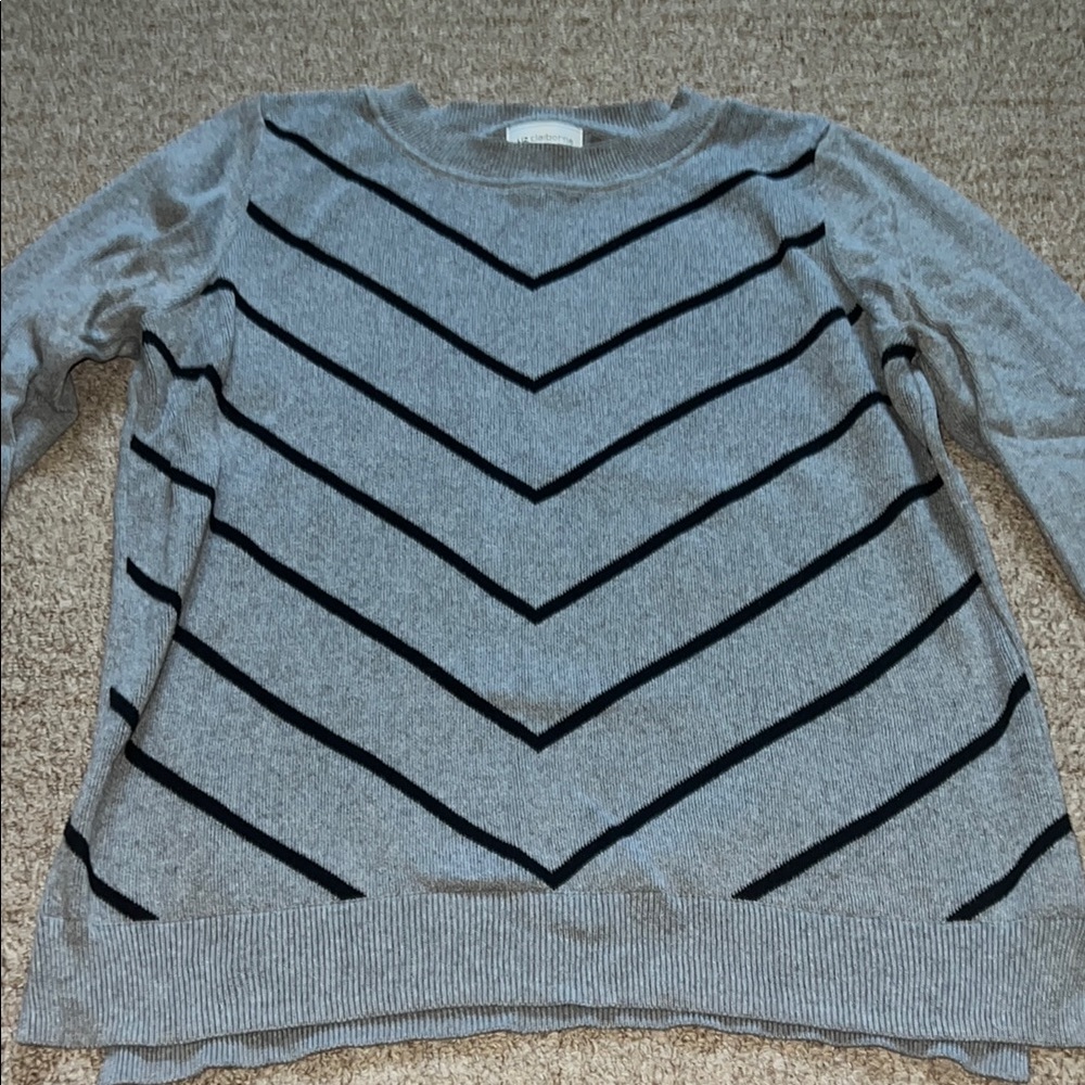 Liz Claiborne Gray and Black Chevron Sweater Large